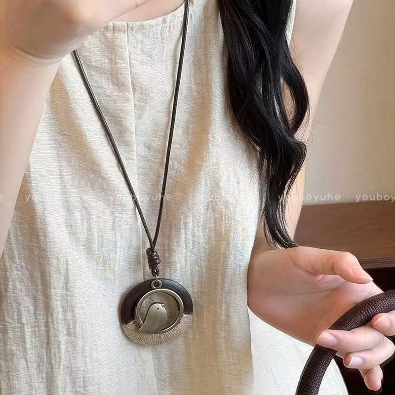 Ethnic Style Bow Tie Sweater Chain Necklace For Women In Mixed Materials Featuring Alloy Pendant, Perfect For Casual Wear