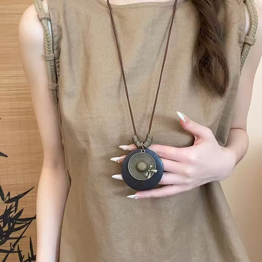 Ethnic Style Bow Tie Sweater Chain Necklace For Women In Mixed Materials Featuring Alloy Pendant, Perfect For Casual Wear