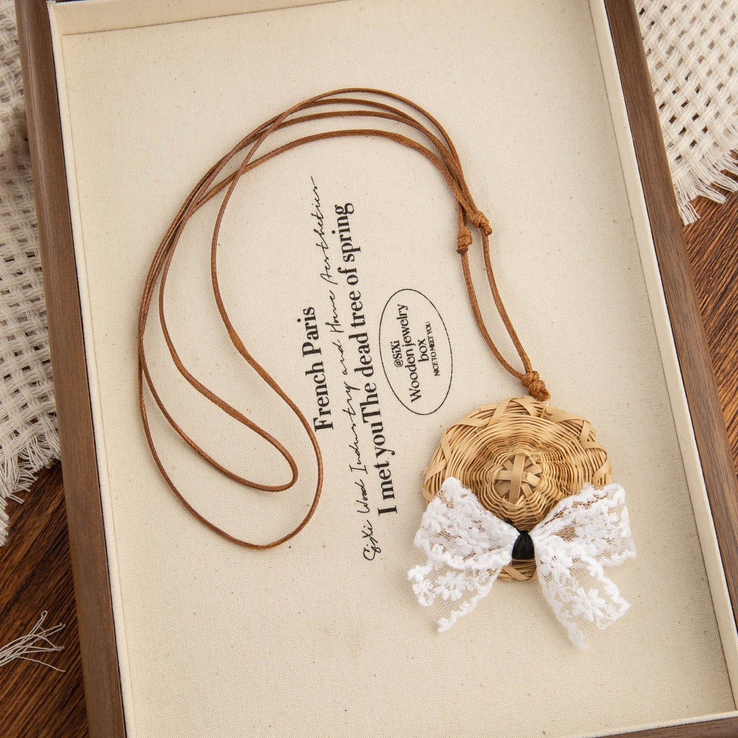 Bohemian Straw Flowers Necklace For Women With Rope Chain And Raffia Pendant, Featuring Braided Craft