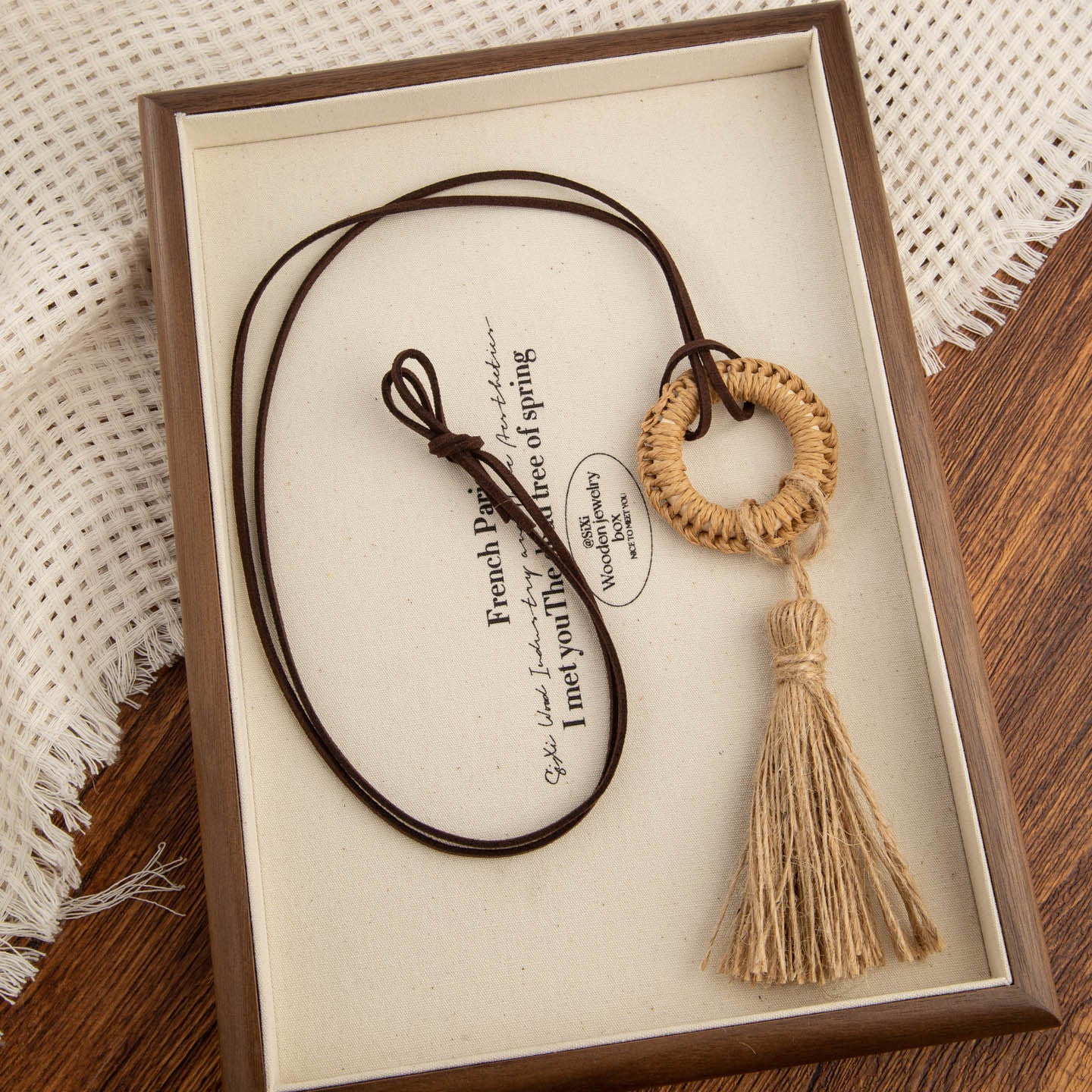 Bohemian Straw Flowers Necklace For Women With Rope Chain And Raffia Pendant, Featuring Braided Craft