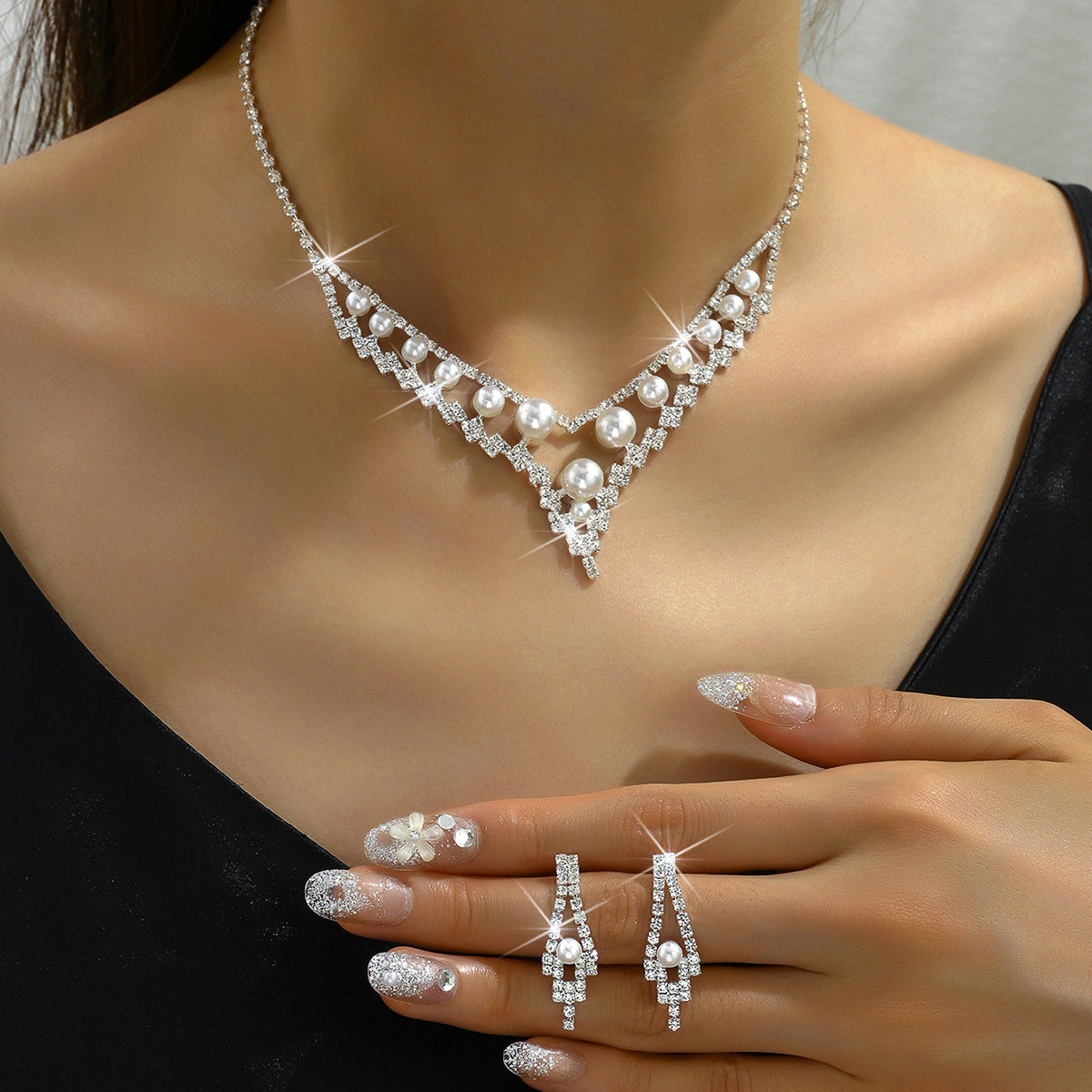 Elegant Cross Jewelry Set For Women In Electroplated Copper With Rhinestone Inlay