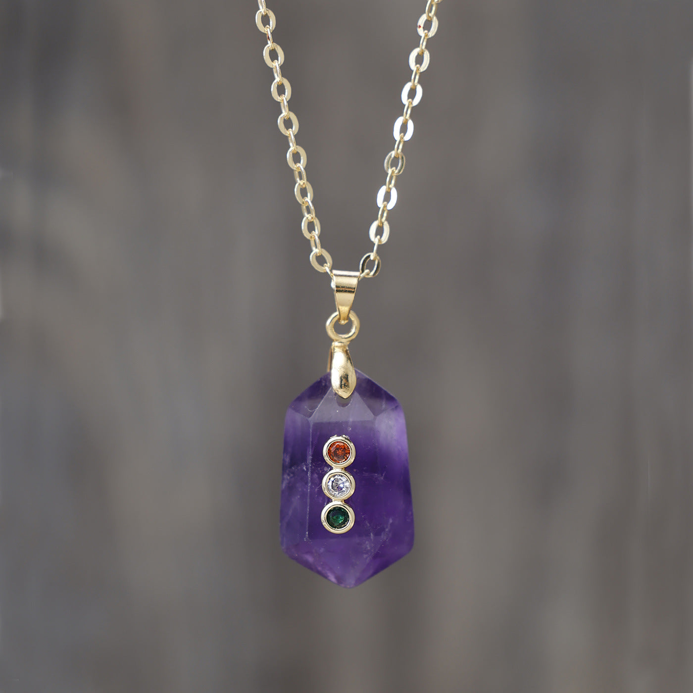 Original Design Crystal Pendant Necklace For Women Featuring Elegant Crystal Inlay
