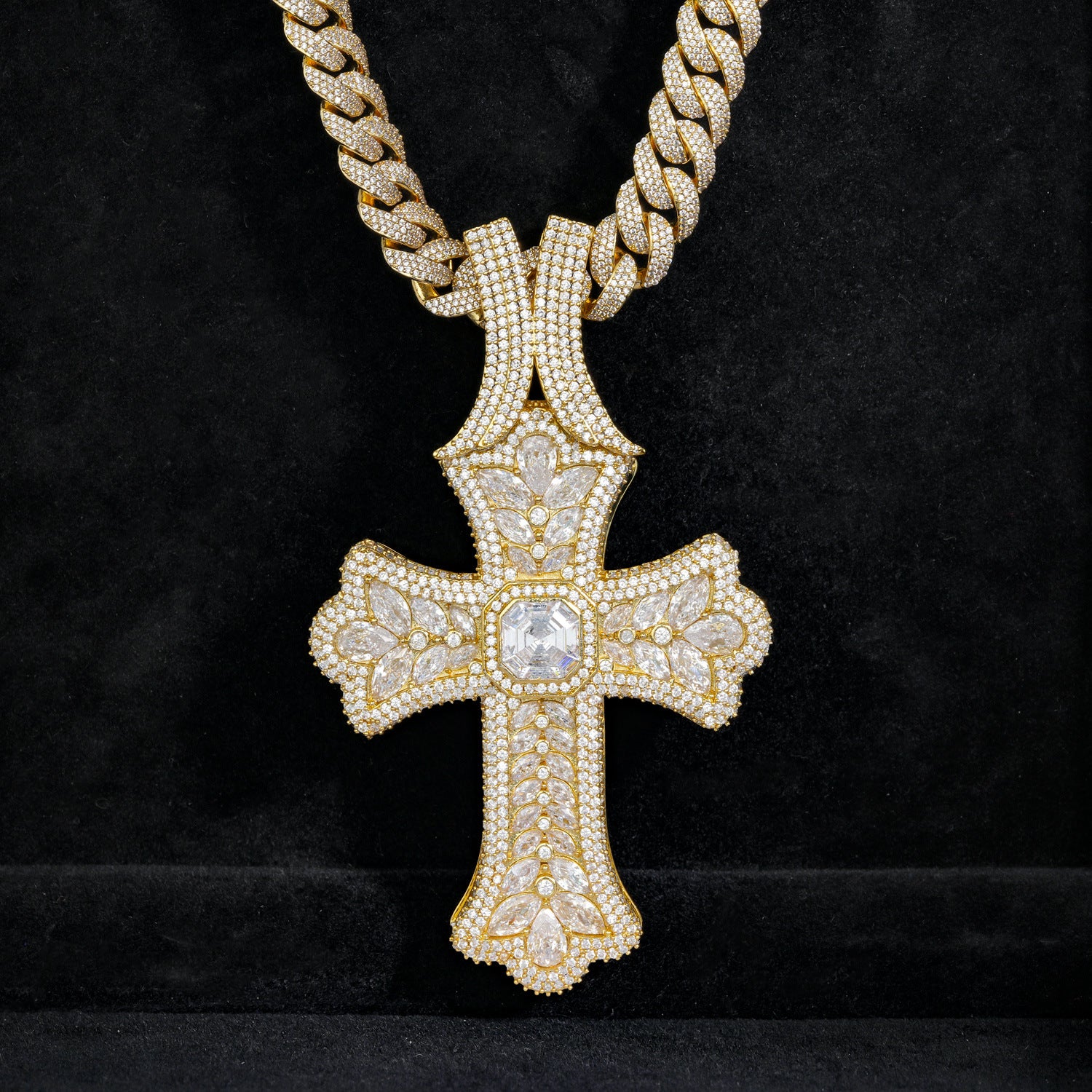 Hip-Hop Cross Pendant With Electroplated Gold Plating, Copper Base, Bezel Set Zircon Inlay, Unisex Jewelry