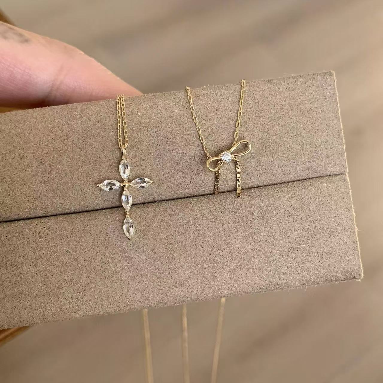 Copper Cross Necklace With Zircon Inlay On Cable Chain, Simple Style For Women