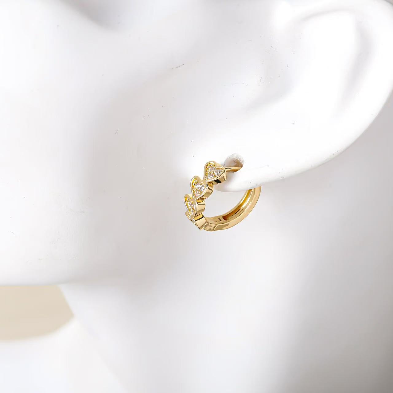 Heart Shape Earrings For Women In Gold Copper With Rhinestones, Featuring New Style Design
