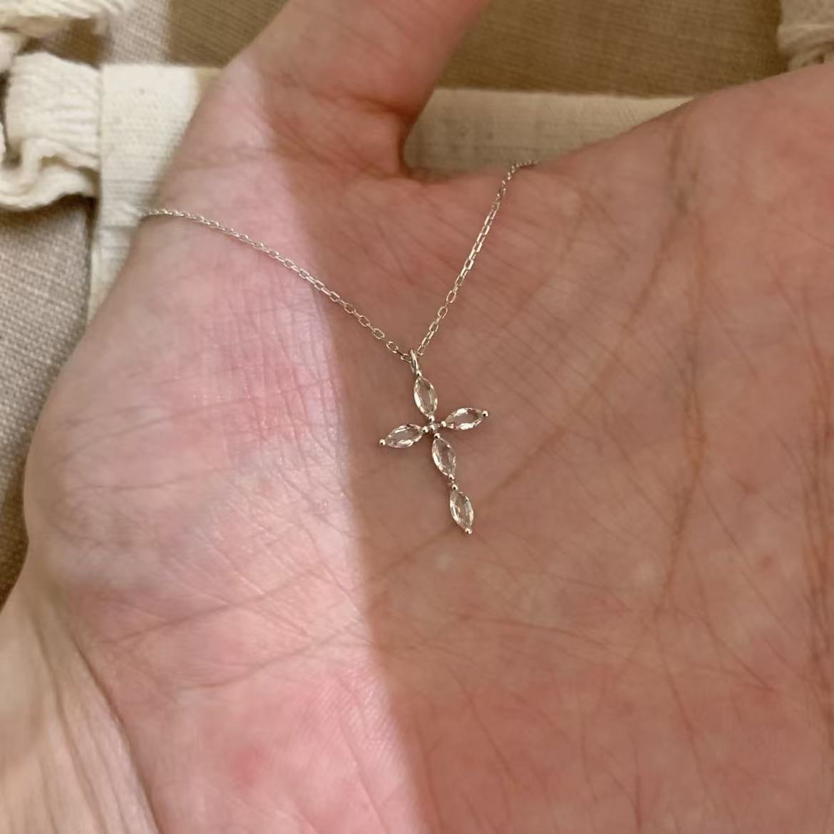 Copper Cross Necklace With Zircon Inlay On Cable Chain, Simple Style For Women