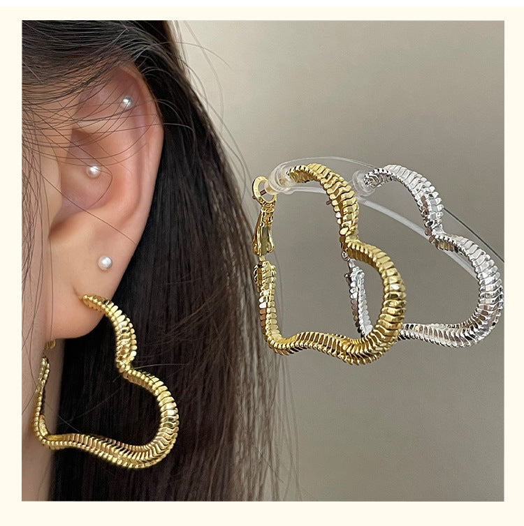 Heart Shape Stud Earrings For Women In New Style With Copper Material, Available In Gold