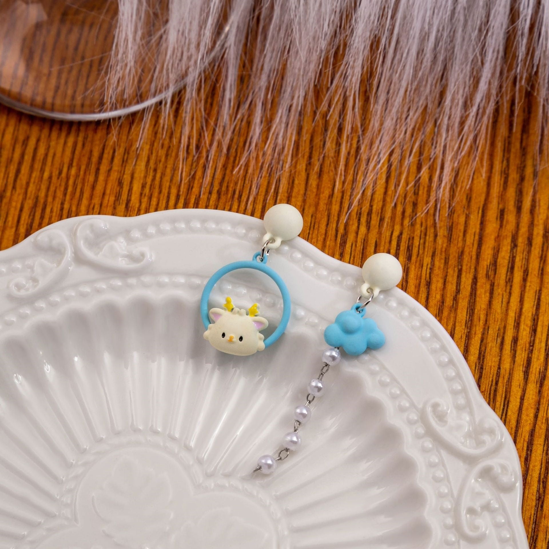 Heart Shape Asymmetrical Cartoon Style Earrings For Women In White Zinc Alloy, Perfect For New Year
