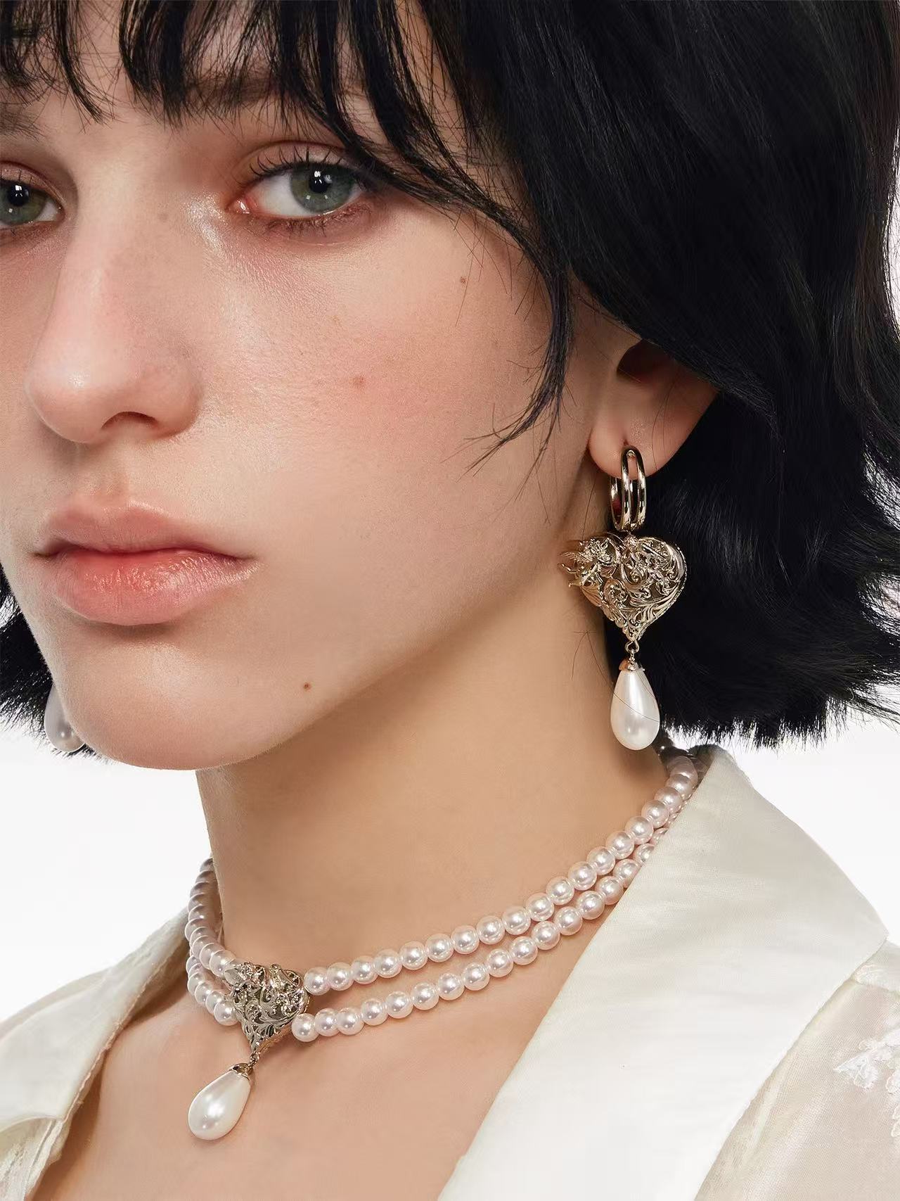 Heart Shape Carving Earrings For Unisex Featuring Artificial Pearl Inlay With Titanium Alloy Ear Pins, 1 Pair