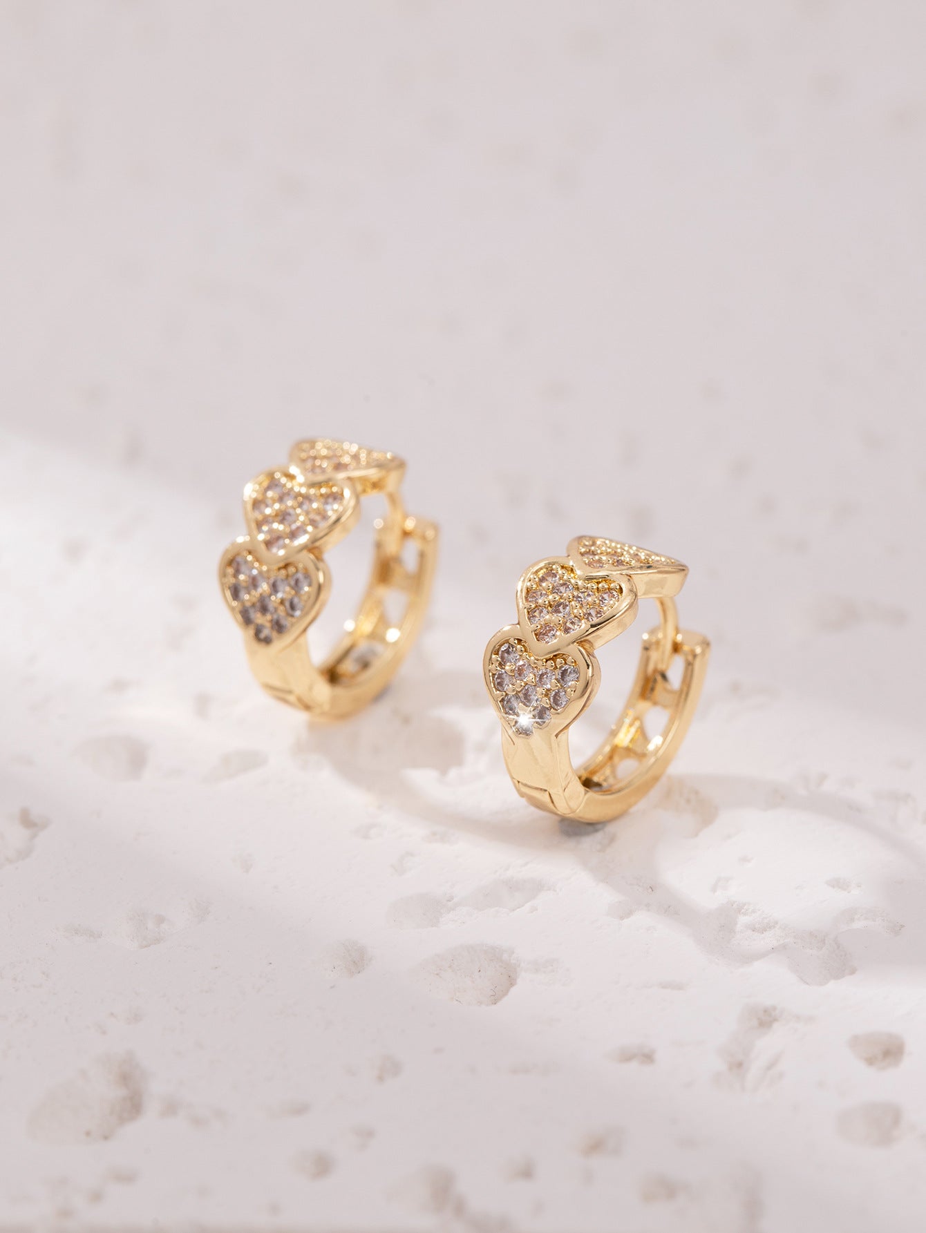 Heart Shape Hoop Earrings For Women With Copper Studs, Electroplated Gold Plating And Zircon Inlay