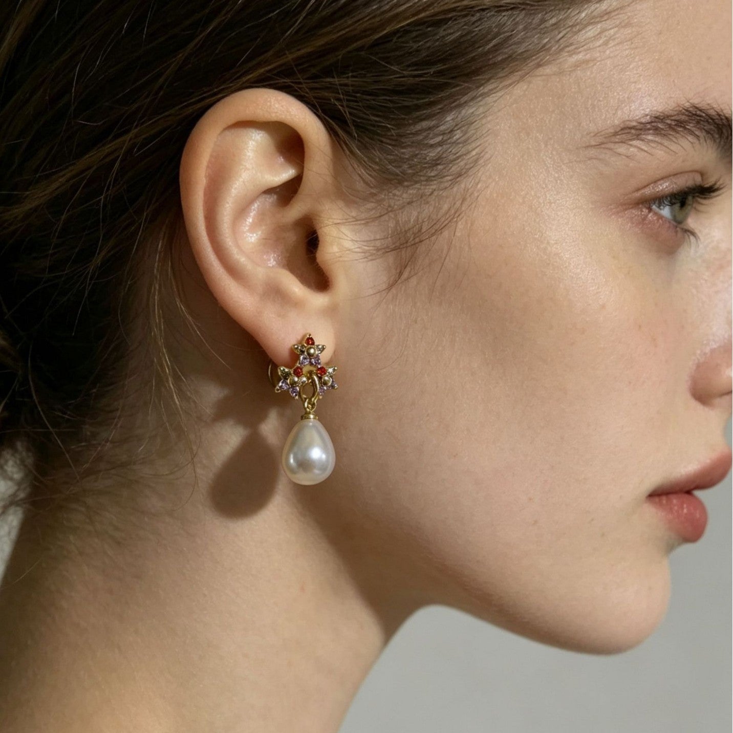 Heart Shape Drop Earrings For Women In Gold Brass With Artificial Pearl Featuring Copper Ear Pins, 1 Pair