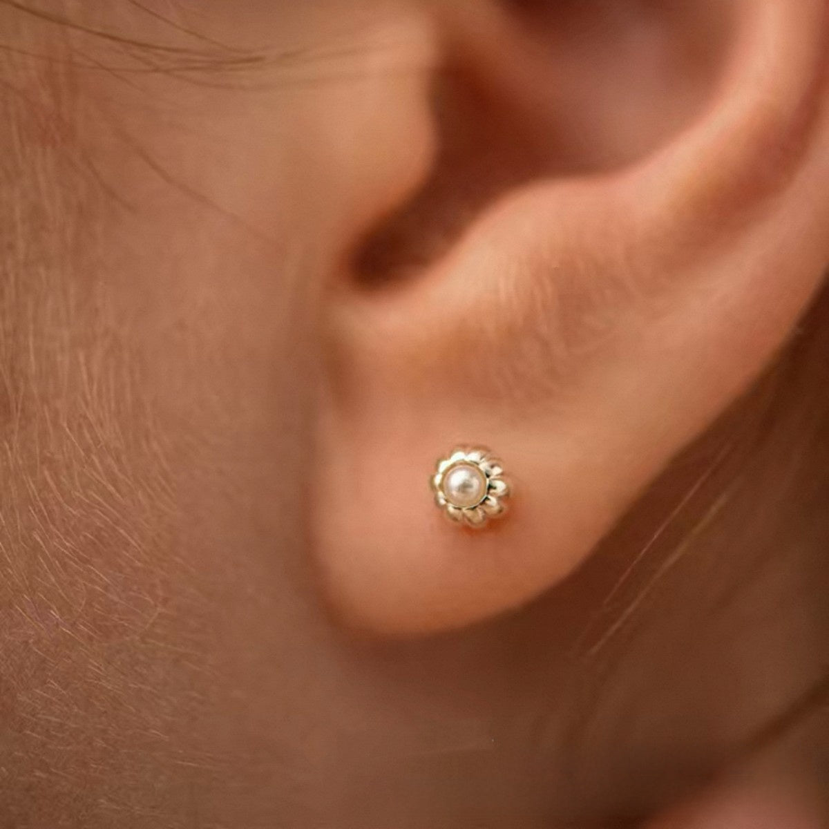 Freshwater Pearl Flowers Stud Earrings In 925 Sterling Silver With Retro Style For Women