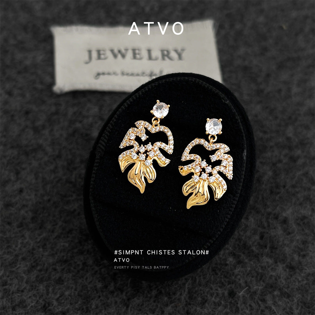 Leaves Earrings For Women With Copper Ear Pins And Zircon Inlay In Silver