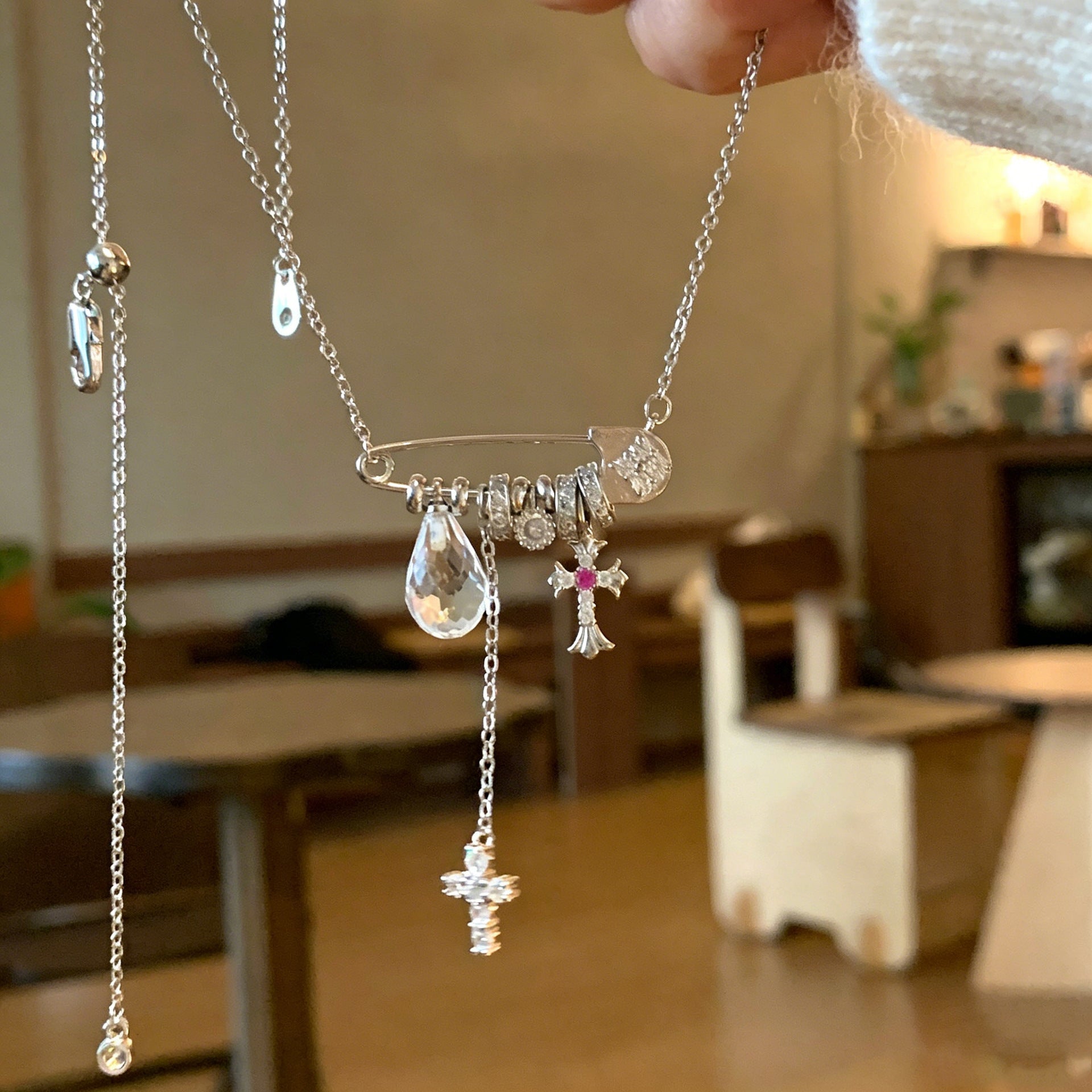 Cross Pendant Necklace For Women In Copper With Electroplated Finish, Perfect For Daily Wear