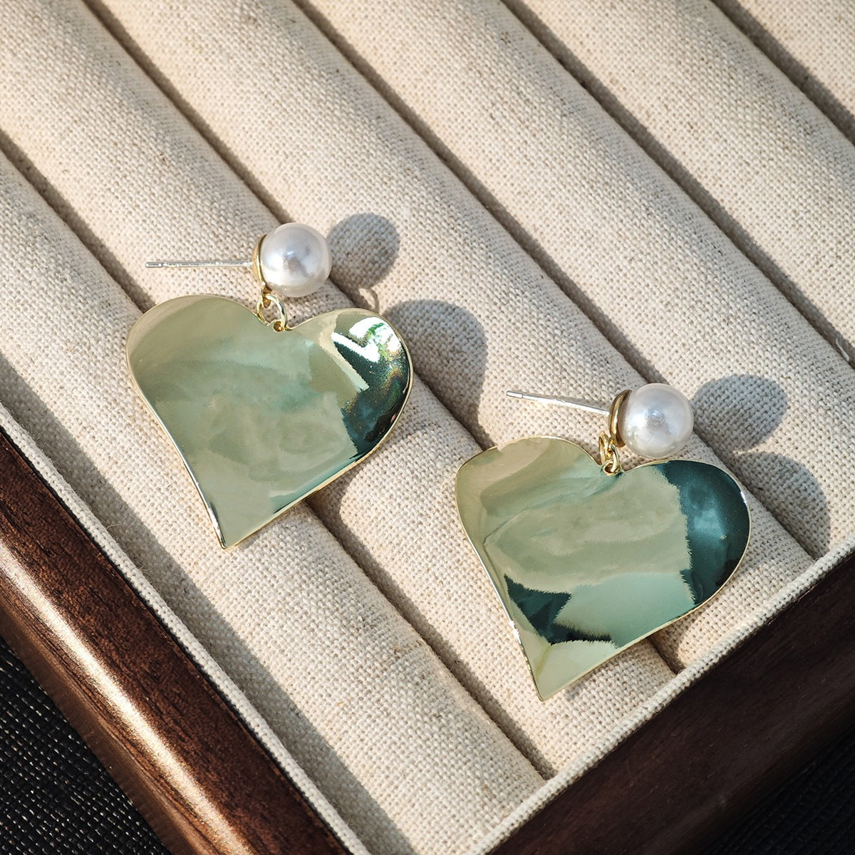 Heart Shape Drop Earrings For Women In Gold Featuring Electroplated Finish With Zinc Alloy Ear Pins