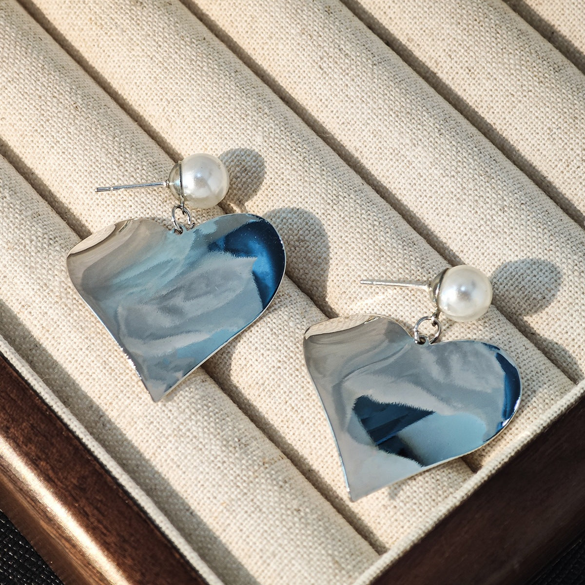 Heart Shape Drop Earrings For Women In Gold Featuring Electroplated Finish With Zinc Alloy Ear Pins