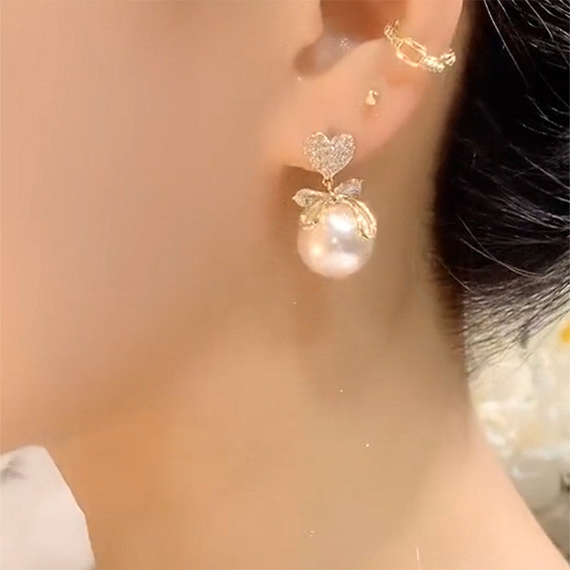 Heart Shape Alloy Stud Earrings With Copper Posts, Sweet Style For Women In Gold