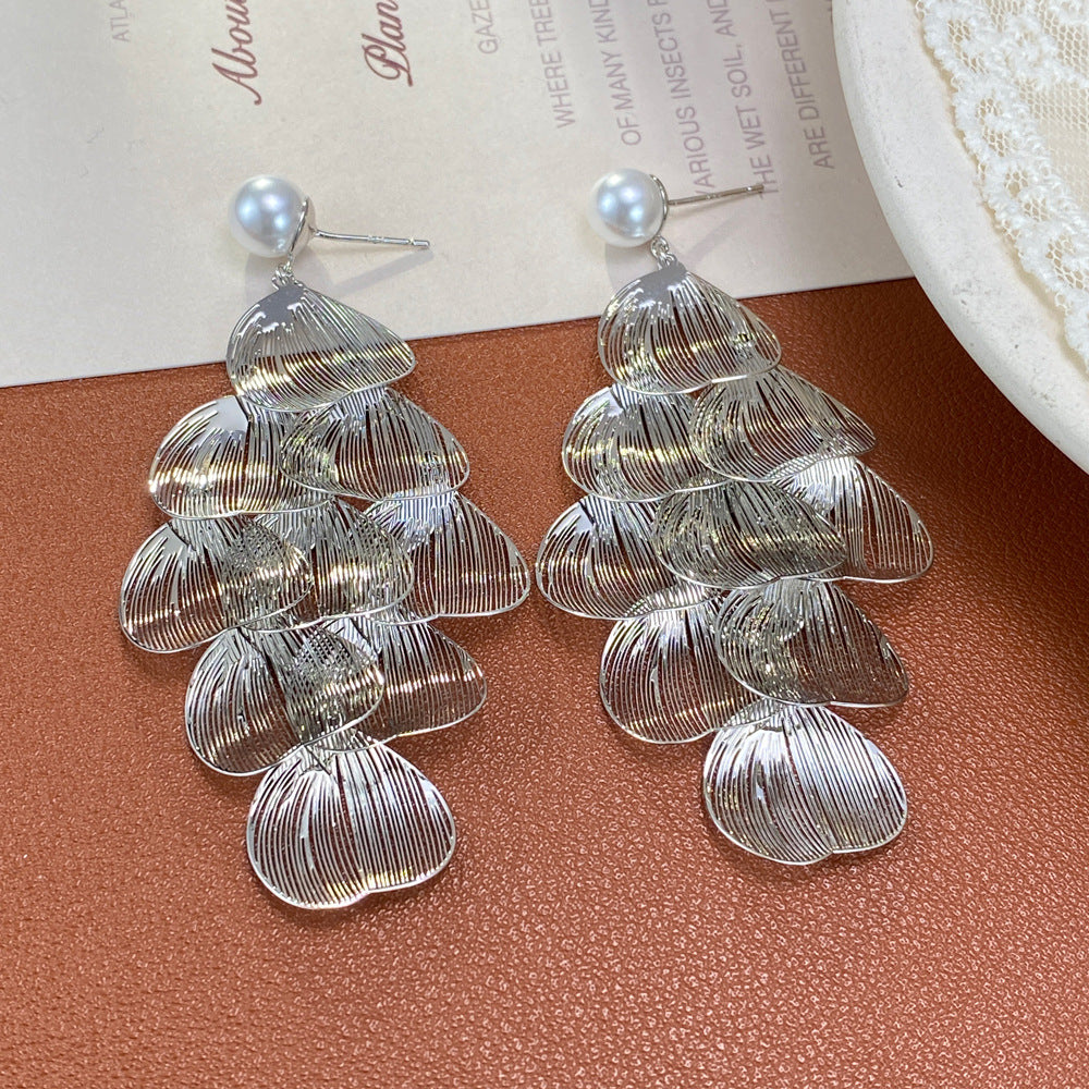 Exaggerated Leaves Tassel Drop Earrings For Women With Copper Ear Pins And Real Gold Plated Finish