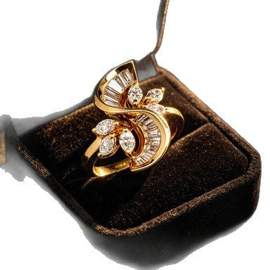 Geometric Gold Alloy Ring For Women With Zircon Inlay, Elegant And Stylish Jewelry Accessory