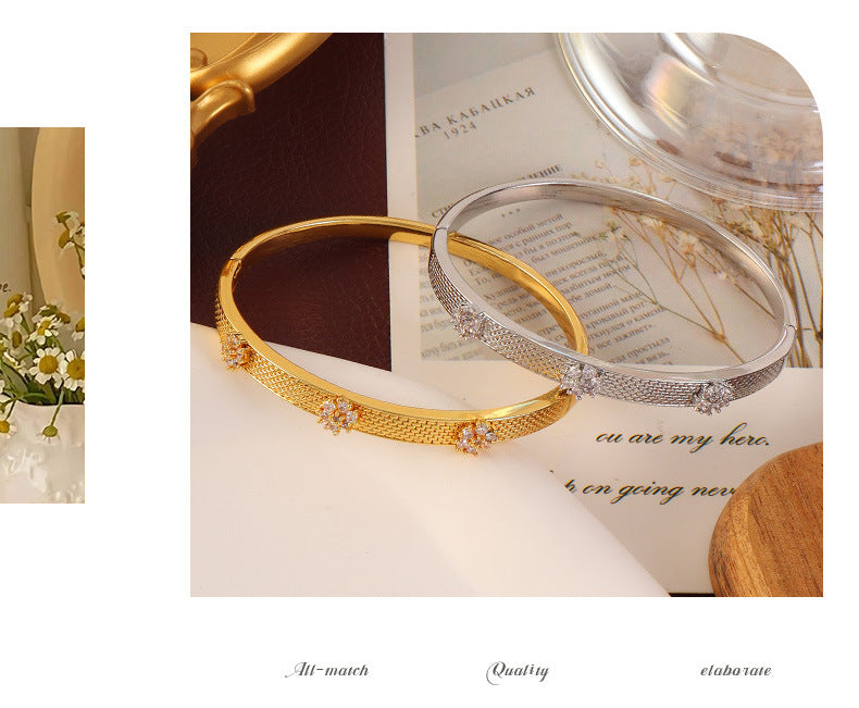 Elegant Flowers Brushed Copper Bangle For Women With Electroplated Gold Plating And Gem Inlay
