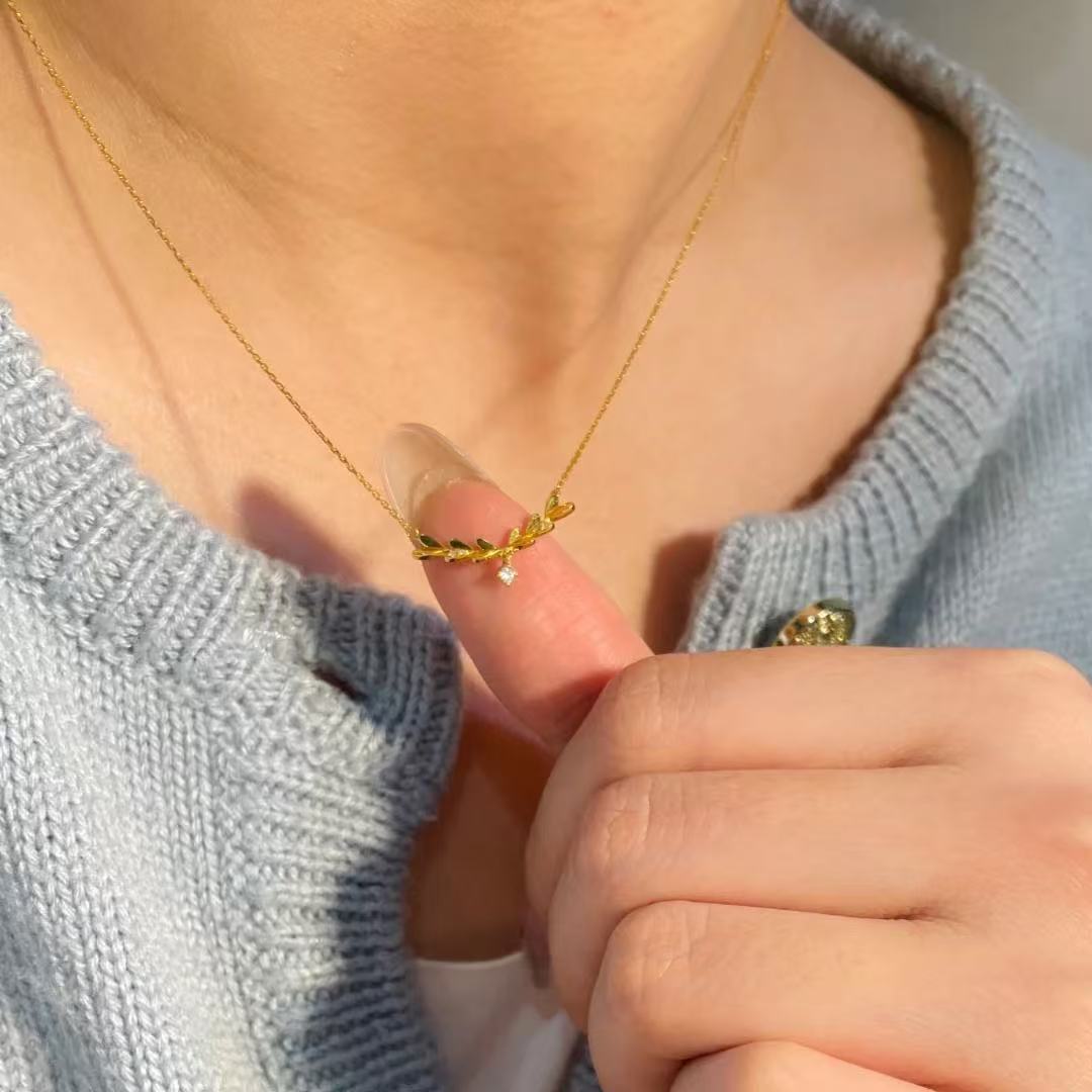 Heart Shape Gold Necklace For Women With Electroplated Copper Pendant And Cable Chain