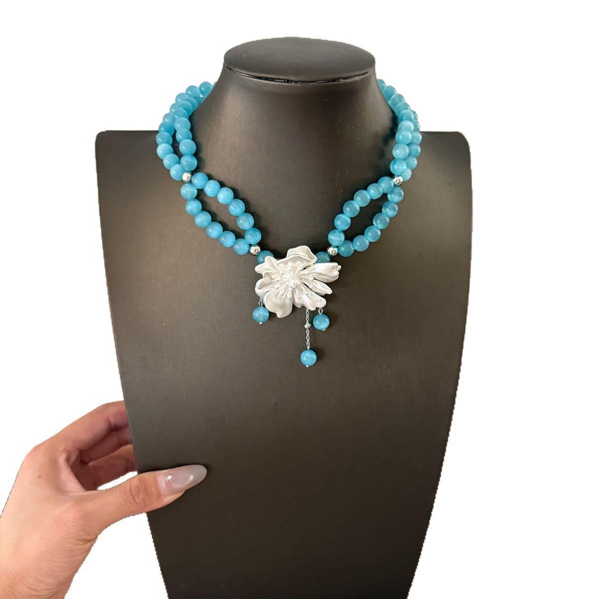 Sweet Lake Blue Beaded Flowers Necklace For Women Featuring Beads Craftsmanship