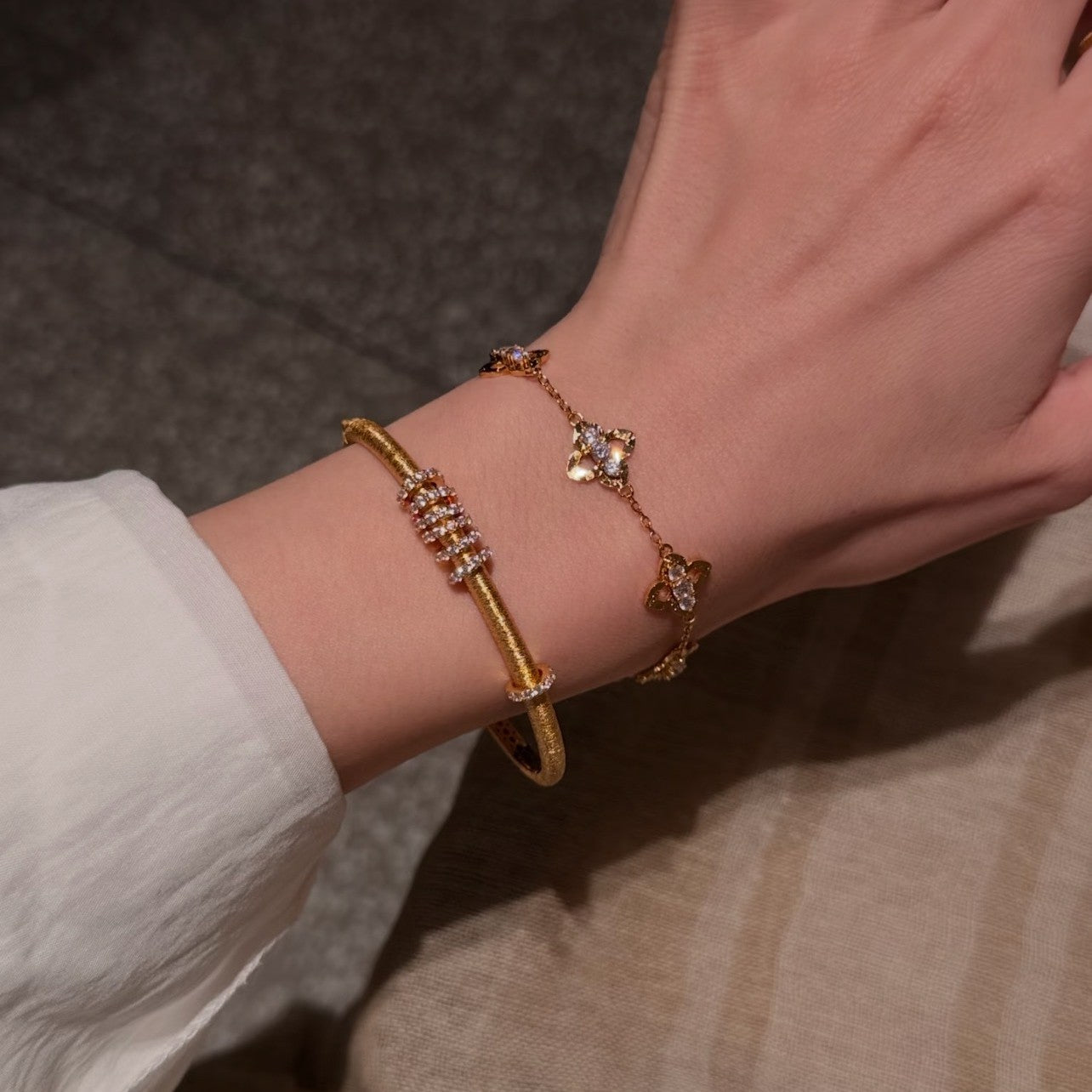 Geometric Brushed 925 Sterling Silver Bangle For Women With Electroplated Gold Plating And Rhinestone Inlay