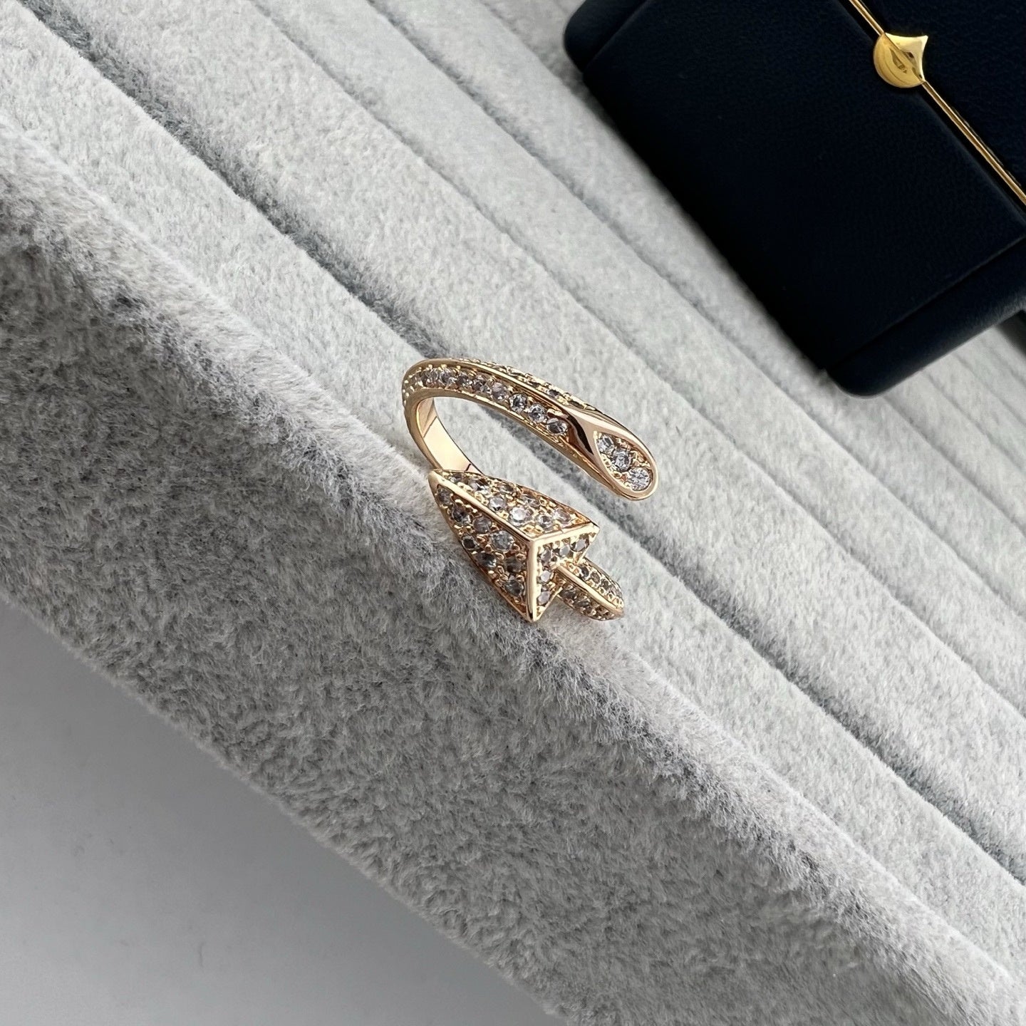 Arrow Open Ring For Women In Rose Gold V Gold With Rhinestones Inlay