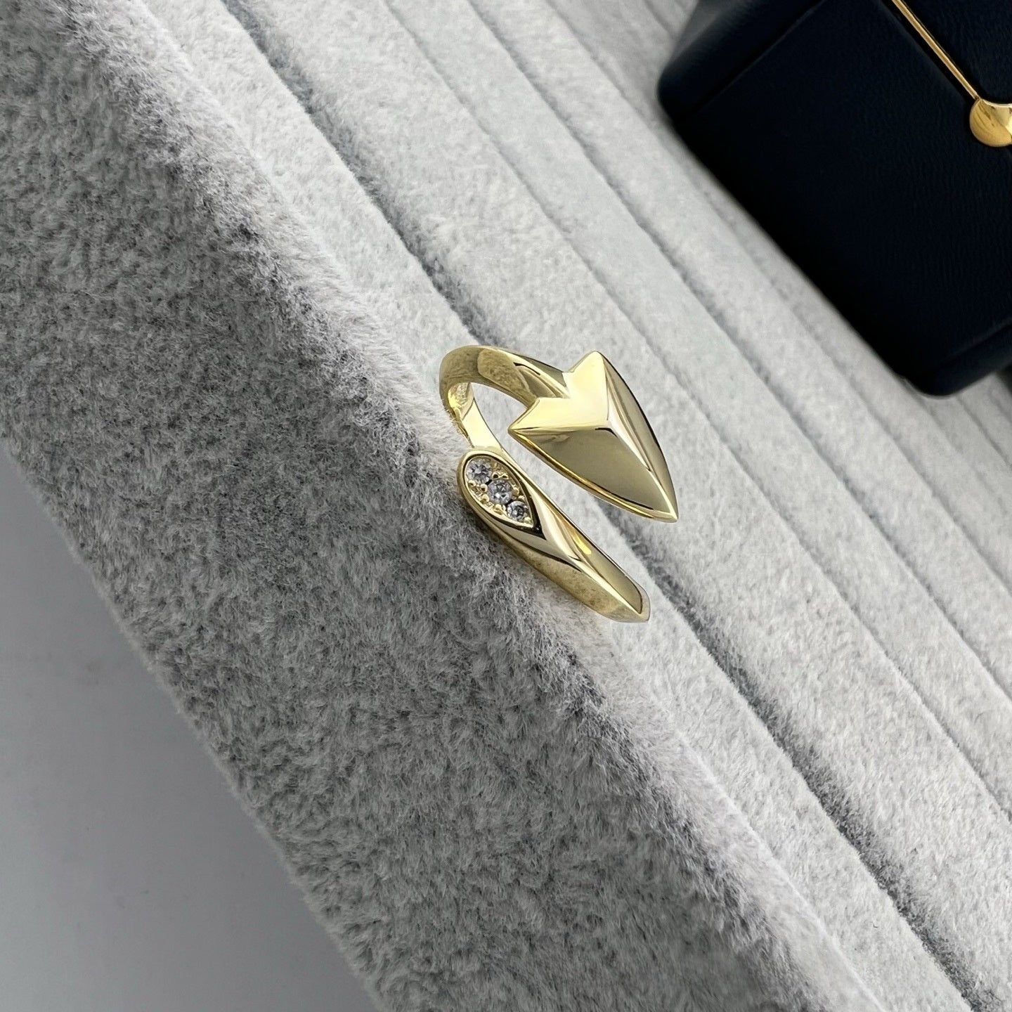 Arrow Open Ring For Women In Rose Gold V Gold With Rhinestones Inlay