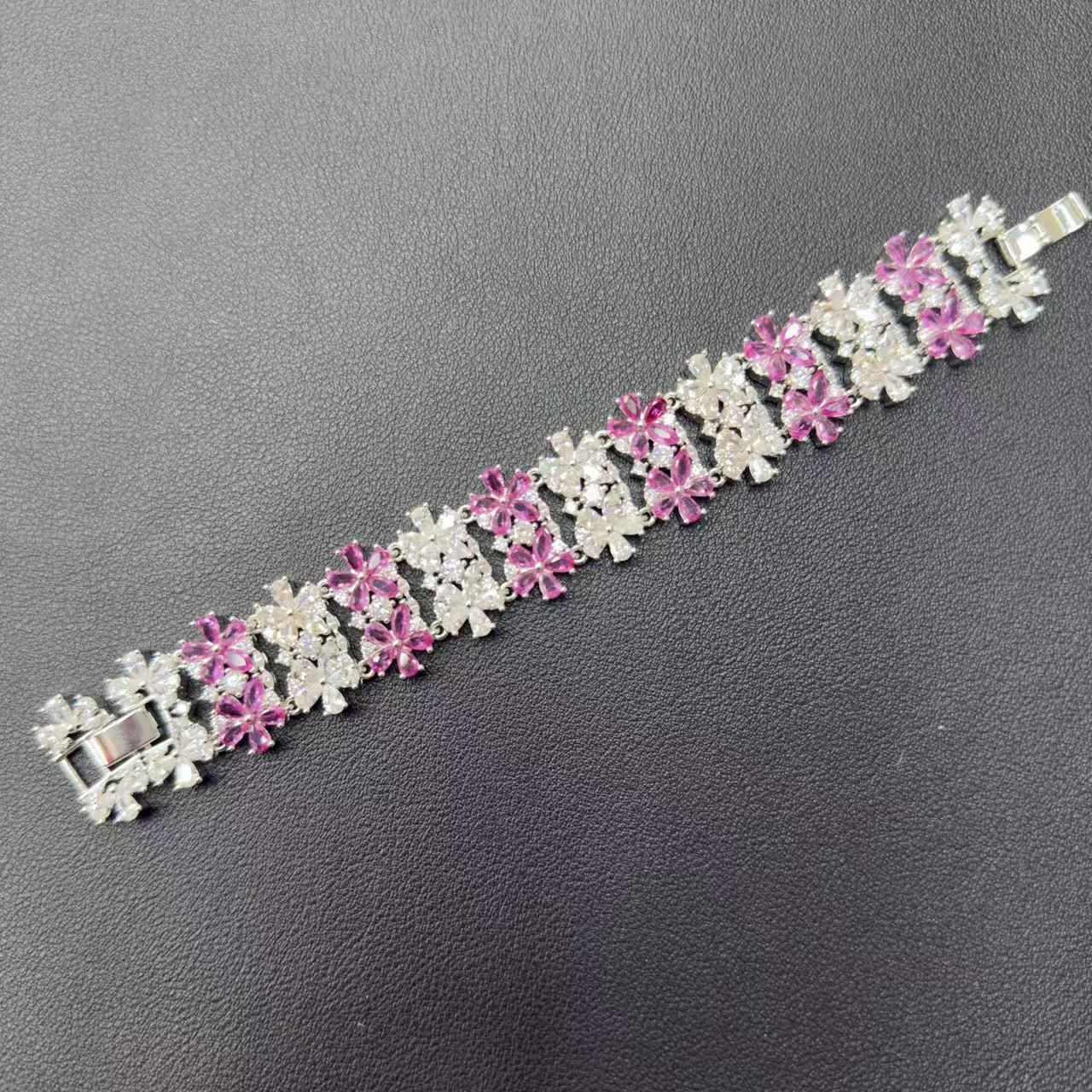 Oval Bezel Setting Copper Bracelet For Women With Electroplated Gold Plating And Zircon Inlay