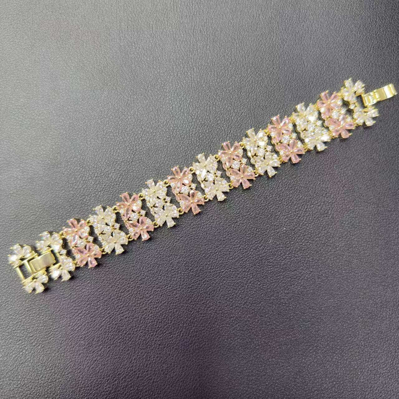 Oval Bezel Setting Copper Bracelet For Women With Electroplated Gold Plating And Zircon Inlay
