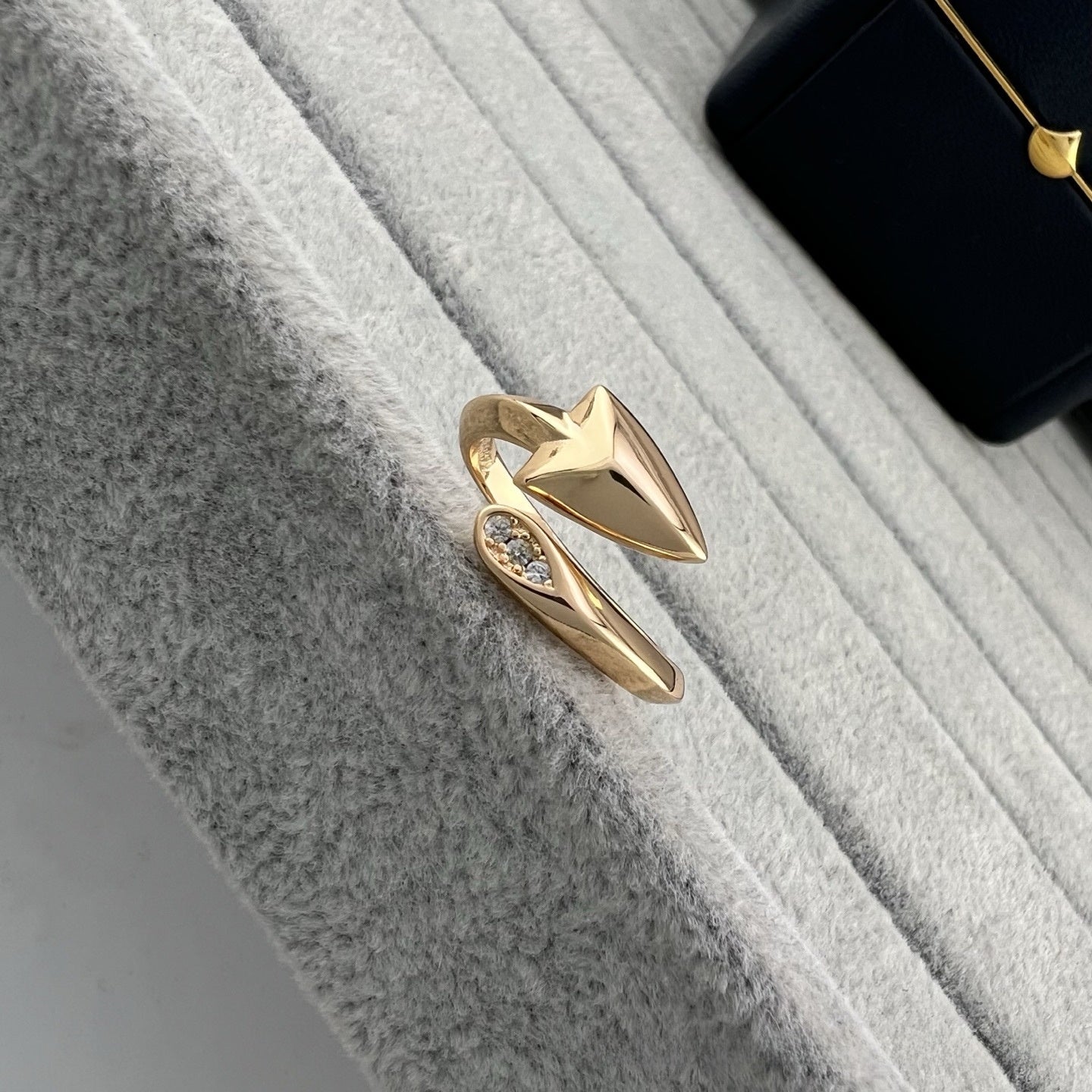 Arrow Open Ring For Women In Rose Gold V Gold With Rhinestones Inlay
