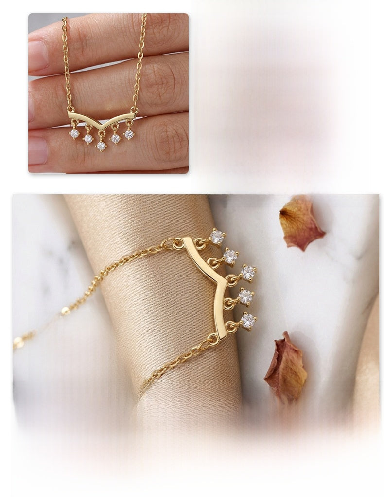 Gold Letter Pendant Necklace For Women With PVD Coated 304 Stainless Steel And Rhinestones On Cable Chain