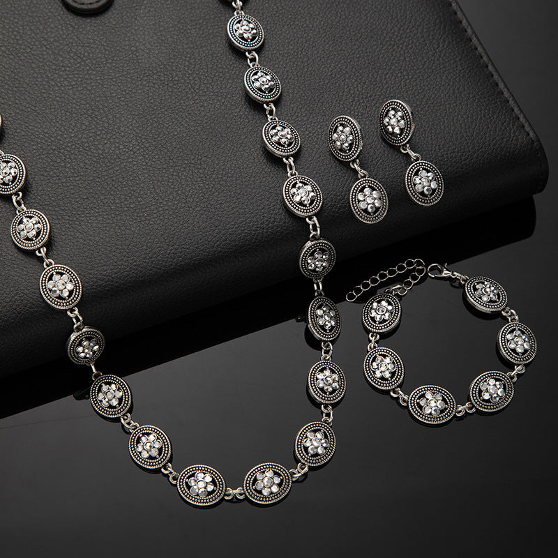 Ethnic Style Flowers Tassel Necklace For Women In Colour Metal With Rhinestones And Cable Chain