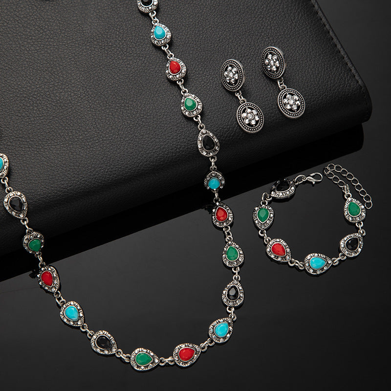 Ethnic Style Flowers Tassel Necklace For Women In Colour Metal With Rhinestones And Cable Chain