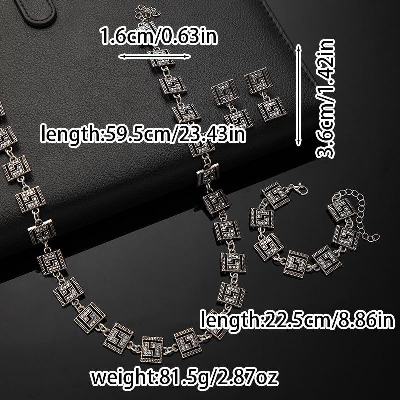 Ethnic Style Flowers Tassel Necklace For Women In Colour Metal With Rhinestones And Cable Chain