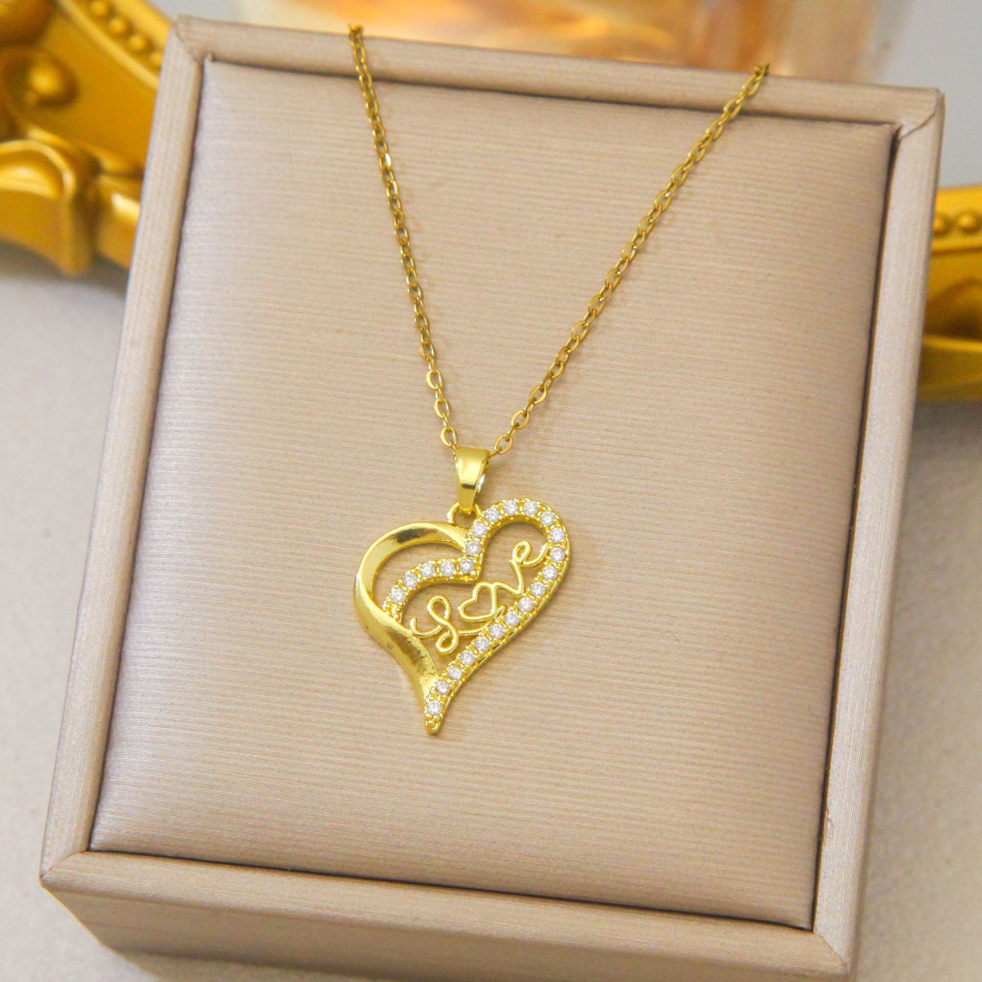 Heart Shape Gold Necklace In New Style With Copper Pendant And Titanium Steel Cable Chain For Women
