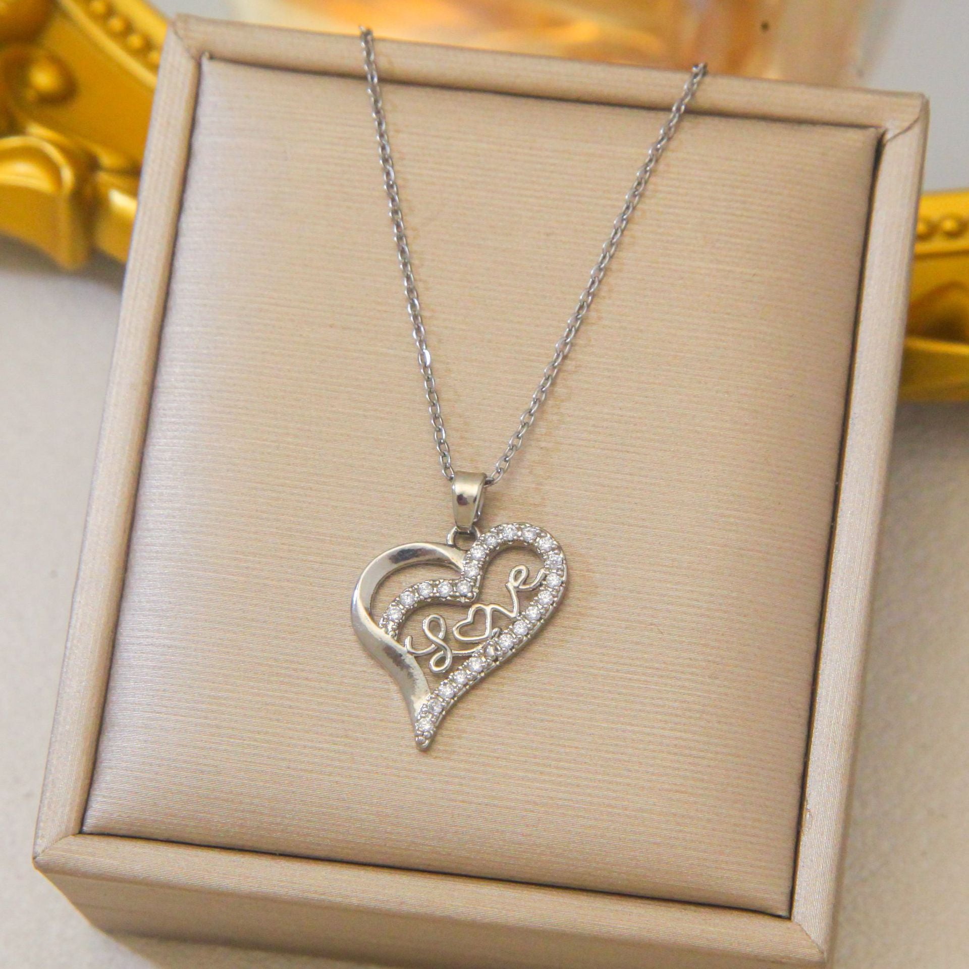 Heart Shape Gold Necklace In New Style With Copper Pendant And Titanium Steel Cable Chain For Women