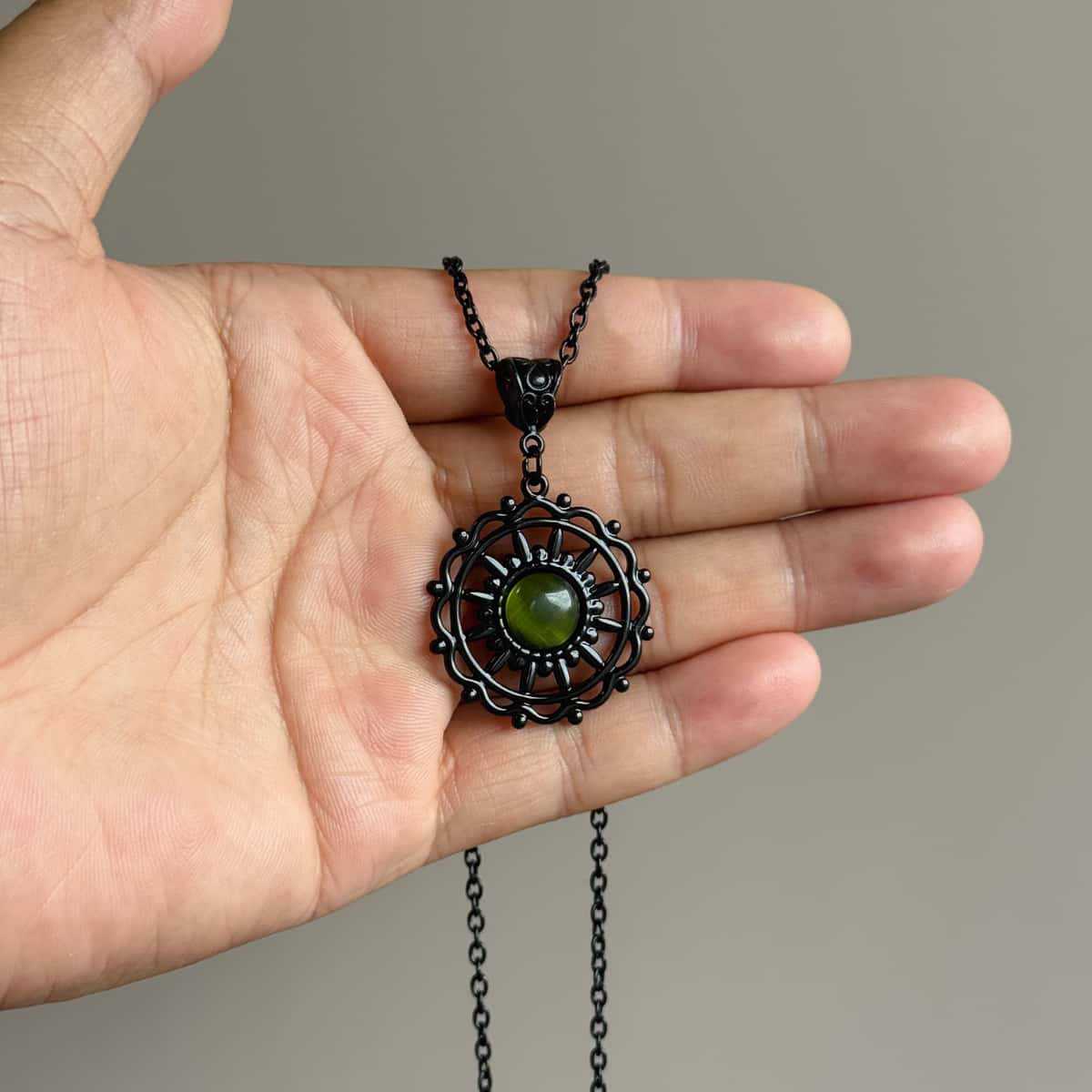 Gothic Green Stone Necklace For Women Featuring Copper Pendant Material