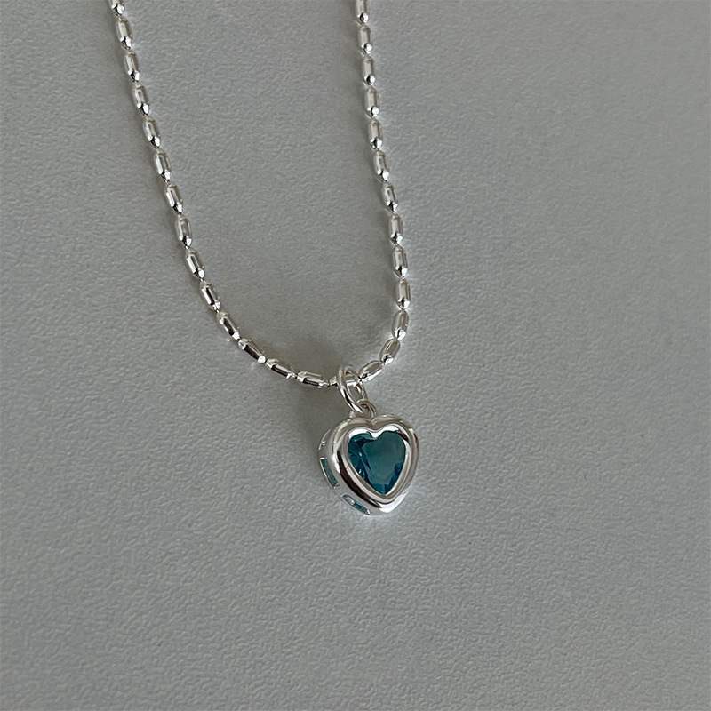 Heart Shape New Style Necklace For Women In Electroplated Copper Material