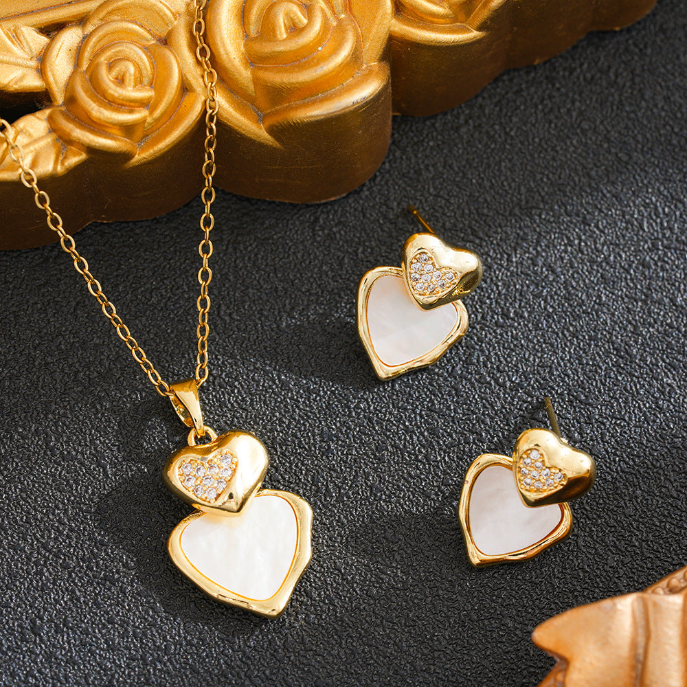 Heart Shape Waterproof Non Tarnish Gold Titanium Steel Necklace With Zircon Inlay And Cable Chain For Women In Simple Style