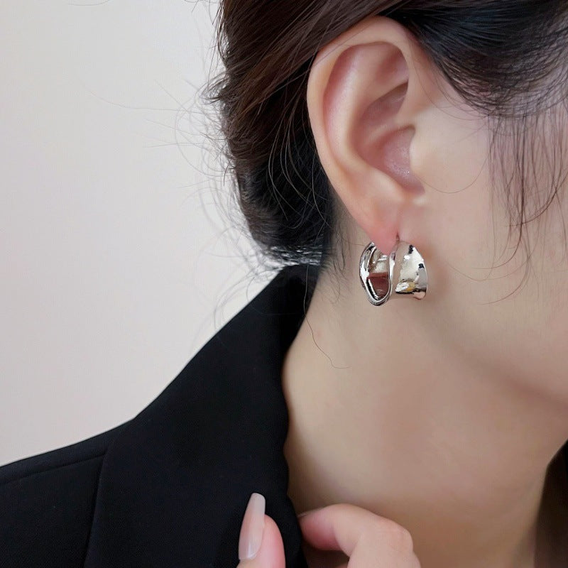 Asymmetrical C Shape Hoop Earrings For Women In Gold Alloy