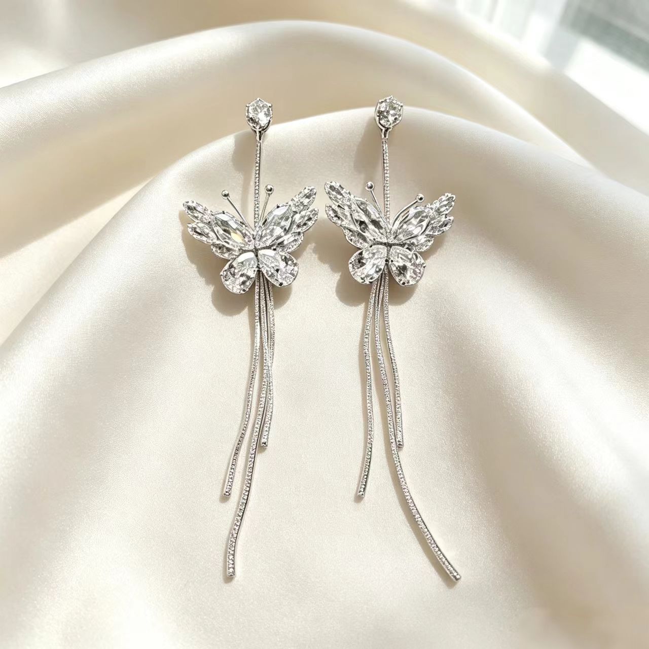 Butterfly Earrings For Women In Silver With Zircon Inlay, Featuring Copper Posts And Sweet Style