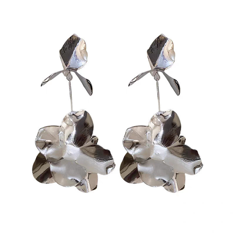 Exaggerated Flowers Earrings For Women Featuring Gold Alloy Tassel Design