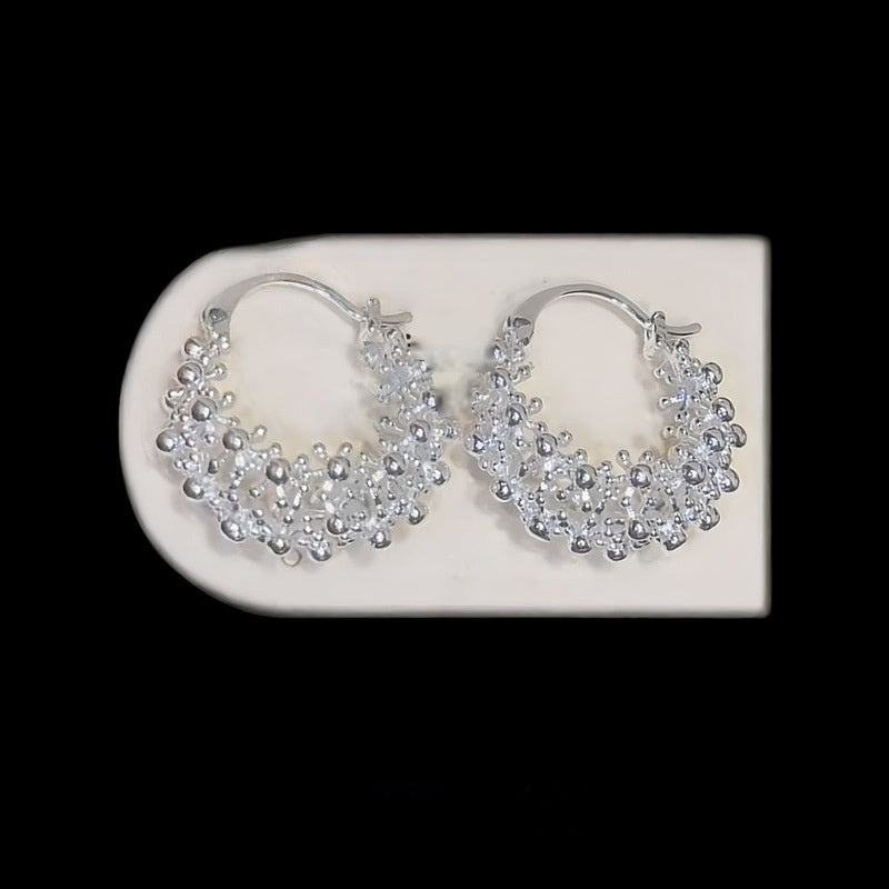 Cute Heart Shape Clip Earrings For Women In Gold Alloy With Electroplated Gold Plating