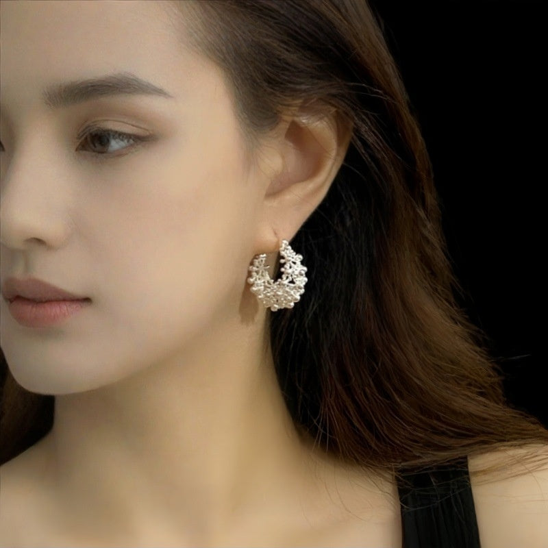 Cute Heart Shape Clip Earrings For Women In Gold Alloy With Electroplated Gold Plating