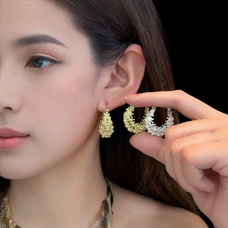 Cute Heart Shape Clip Earrings For Women In Gold Alloy With Electroplated Gold Plating