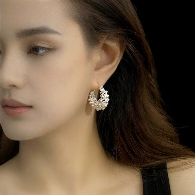 Cute Heart Shape Clip Earrings For Women In Gold Alloy With Electroplated Gold Plating