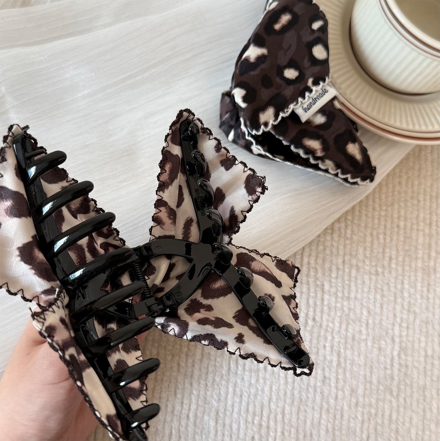 Leopard Print New Style Hair Claws For Women In Cloth Material, Perfect For  Spring And Summer