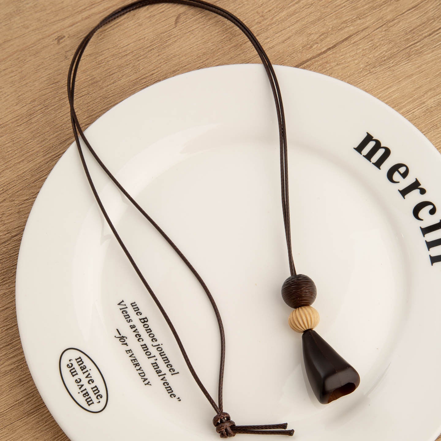 Ethnic Style Irregular Brown Pendant Necklace For Women With Leather Rope Chain And Resin Pendant